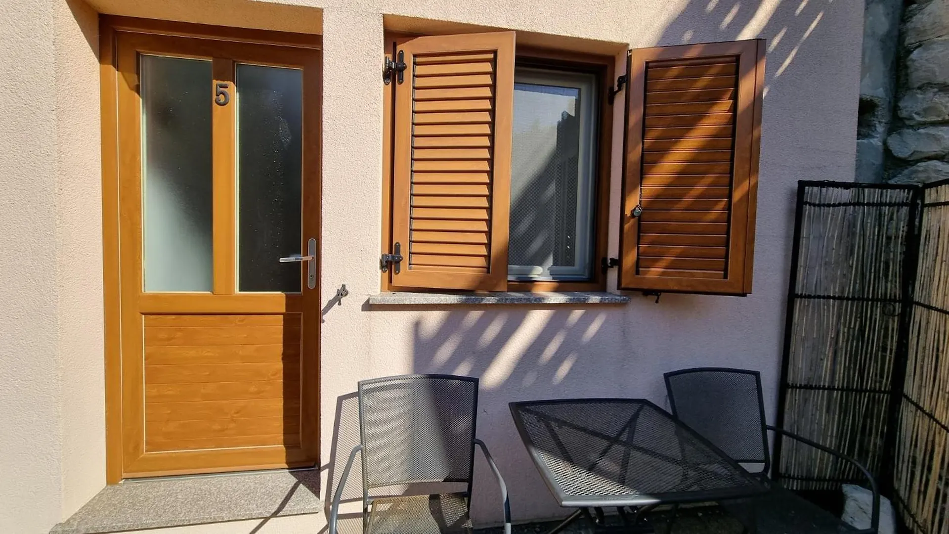 Apartmani Barbara Brsec 0*,