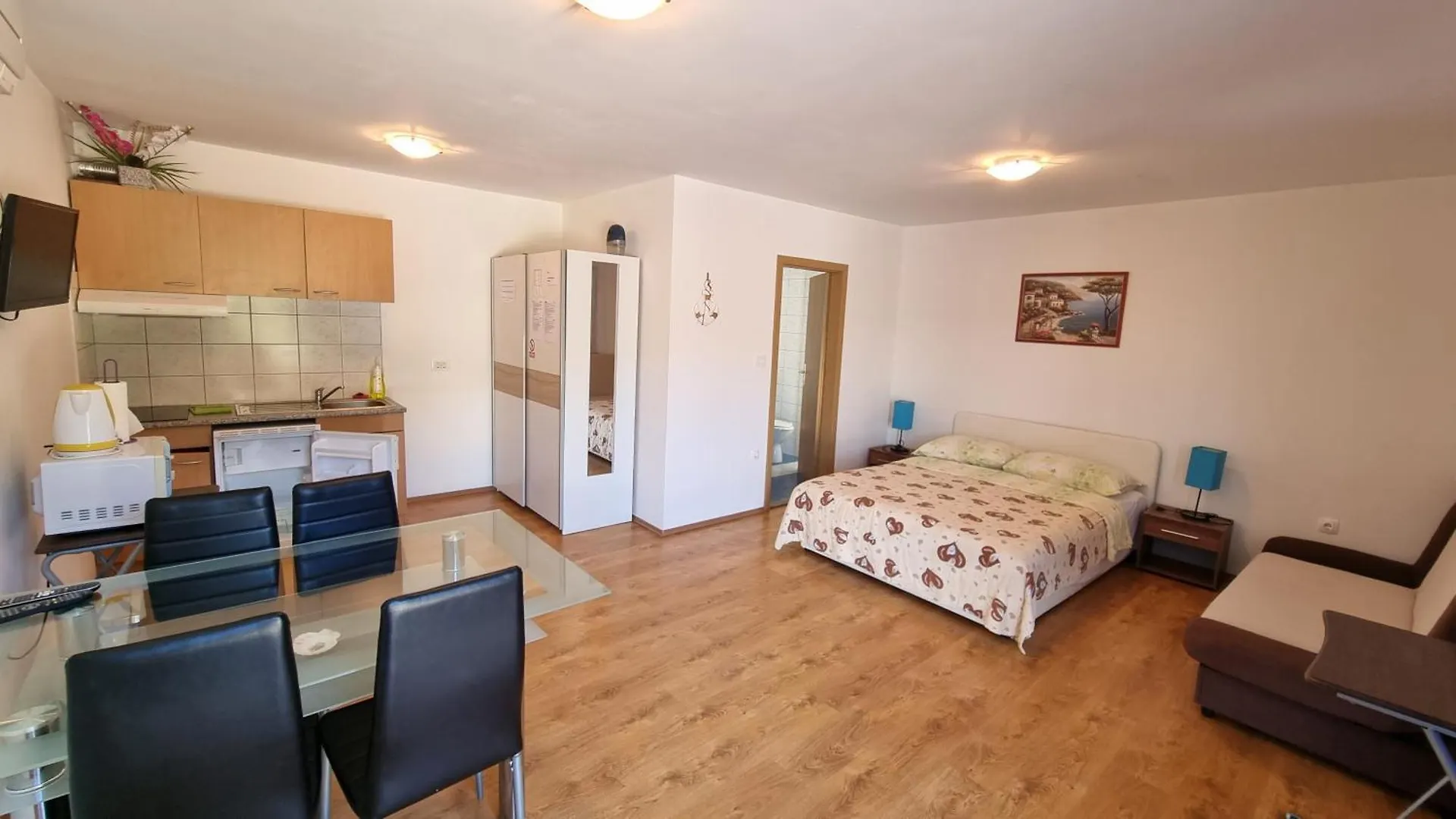 Apartmani Barbara Brsec 0*,