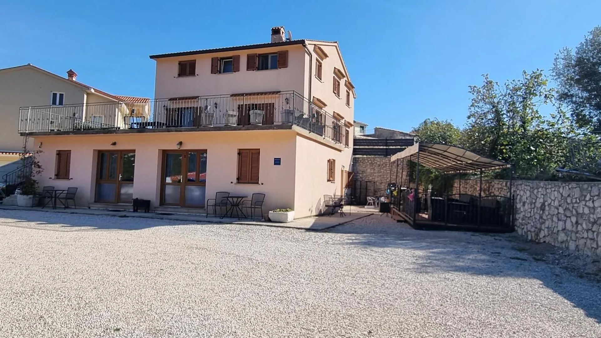 Apartmani Barbara Brsec