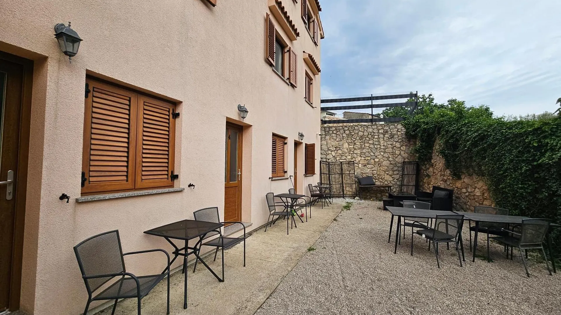 Apartmani Barbara Brseč 0*,  Chorvatsko